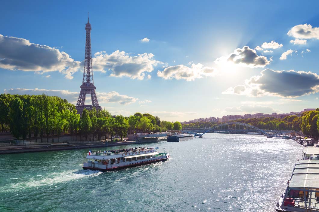 river-in-paris-2021-08-26-17-20-20-utc