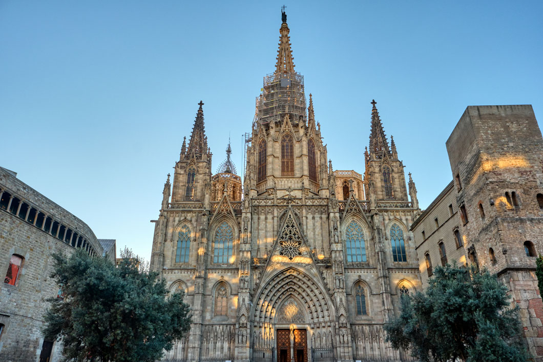 the-cathedral-of-barcelona-2022-02-17-21-19-20-utc